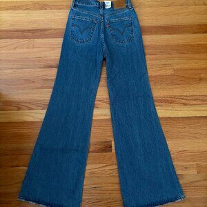 Levi's Ribcage Bell Women's Jeans